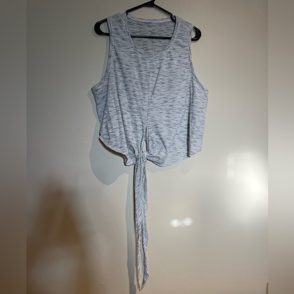 Zyia White Infinity Tank - Picture 3 of 8